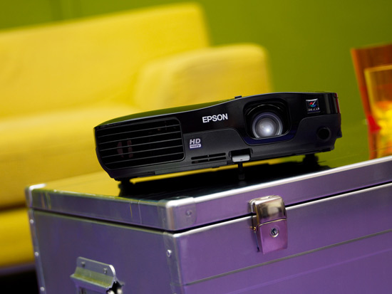 Epson EH-TW450: домашний проектор для развлечений