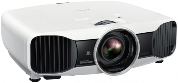 Epson представила первый в мире 3D проектор на базе технологии 3LCD